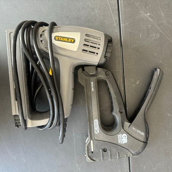 Stanley Sharpshooter Stapler + Gardner Bender Heavy Duty Staple - Picture 1 of 7